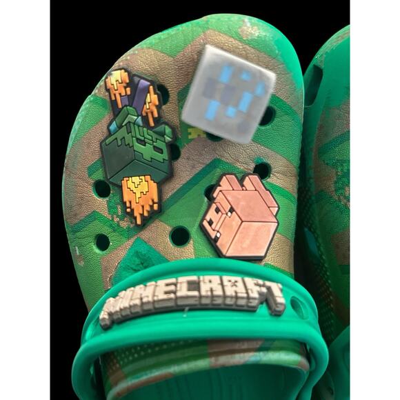 Minecraft X Collection Crocs Kids Size 2 Limited Edition Classic Elevated Clog‎ - Picture 2 of 6